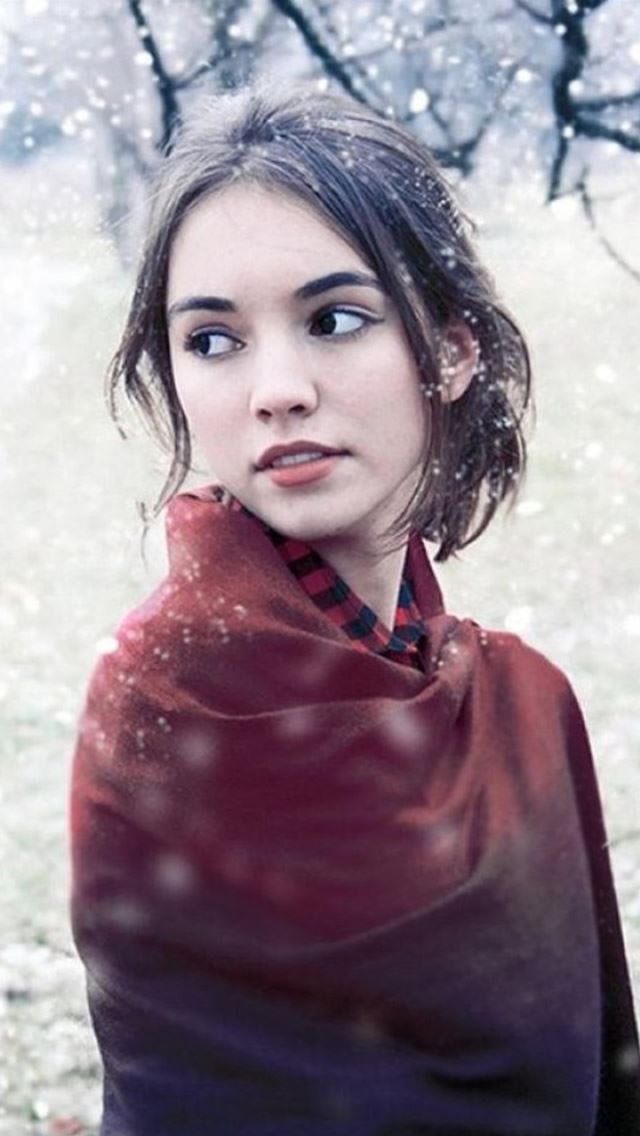 640x1136 Winter Flowing Snow Beauty Girl With Red Scarf - beautiful iPhone Wallpaper