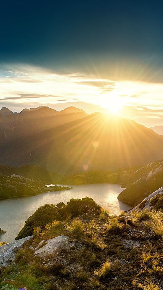 640x1136 Sunshine Mountain Sky Blue Spring Nature - sunshine iPhone Wallpaper