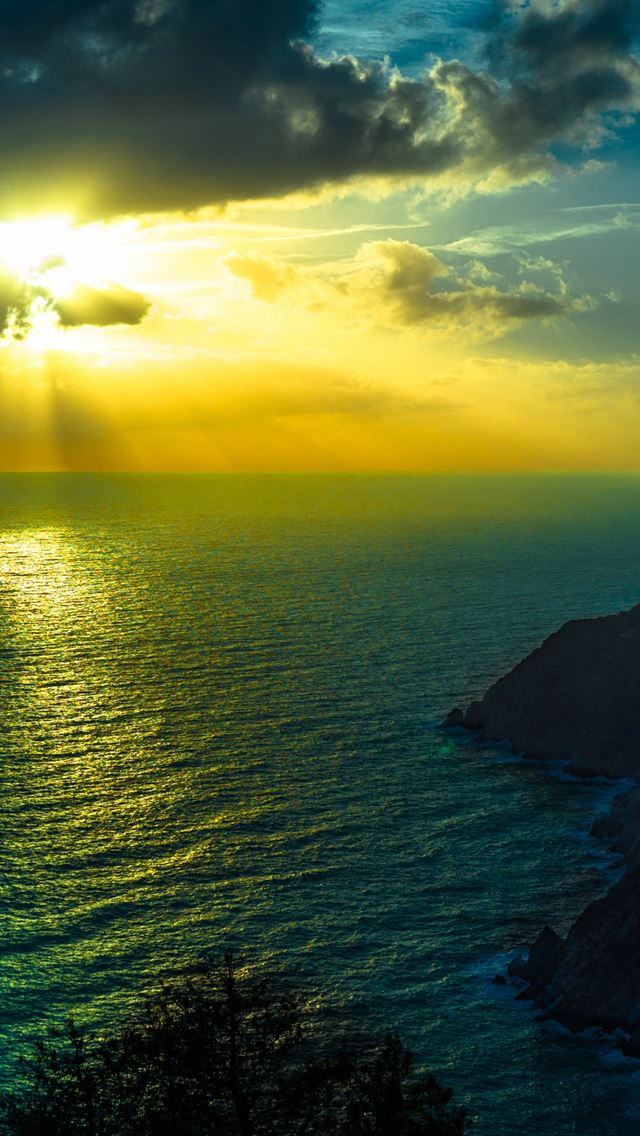 640x1136 Mountains Sea Ocean Golden Sunshine Clouds Night - sunshine iPhone Wallpaper