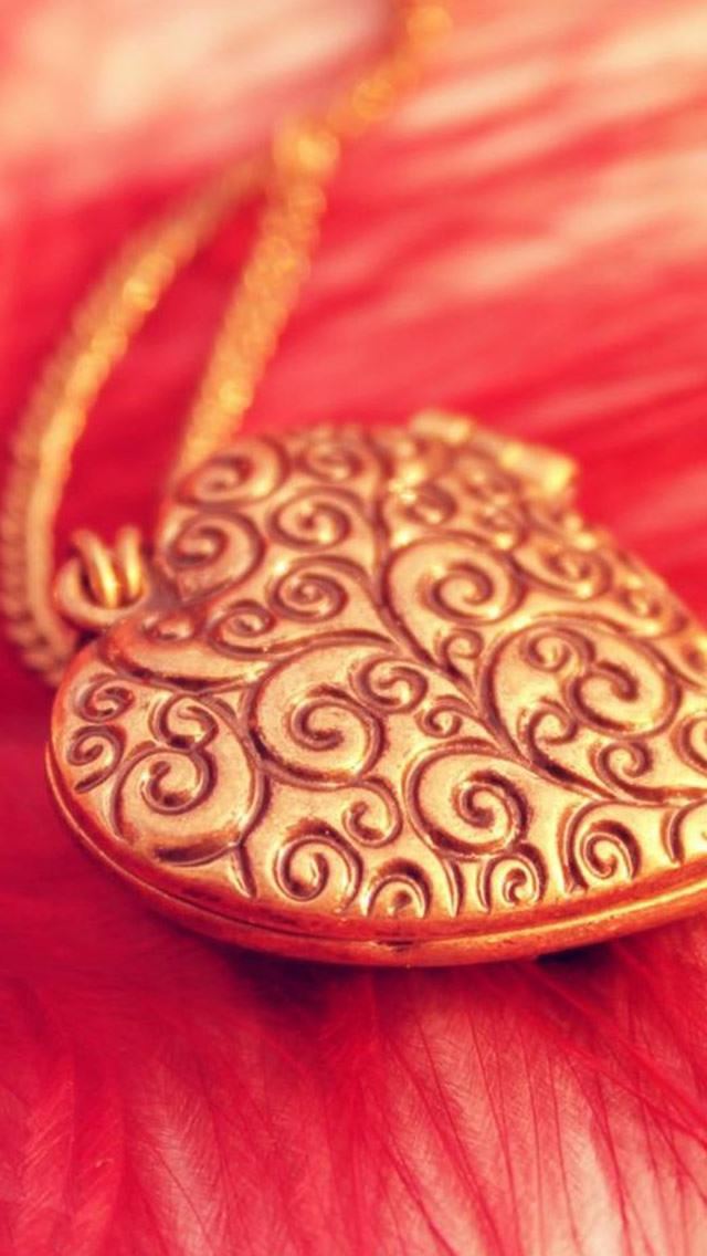 640x1136 Pure Love Golden Pendant Red Feather - pendant iPhone Wallpaper