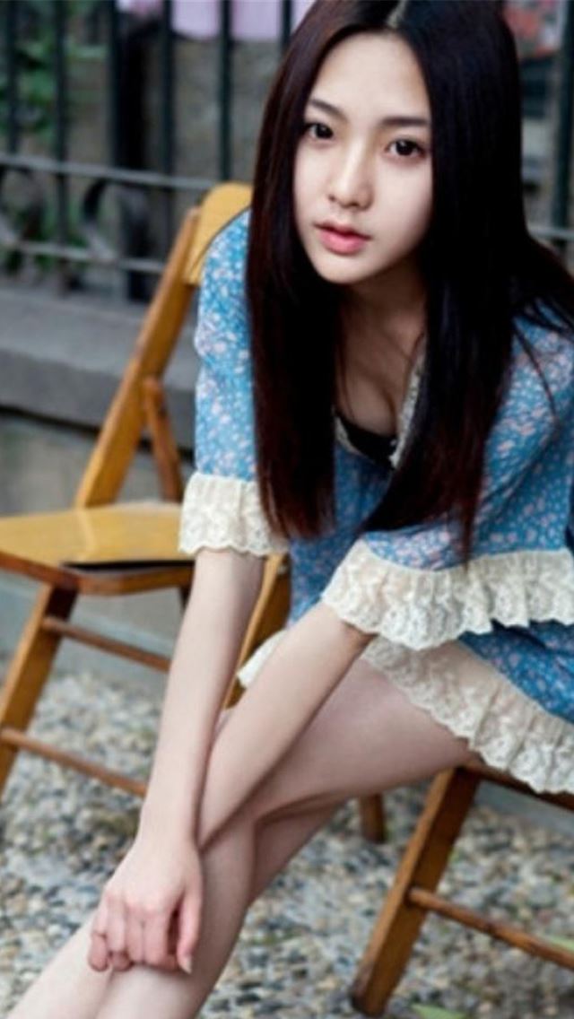 640x1136 Pure Sweet Sexy Asian Girl - chair iPhone Wallpaper