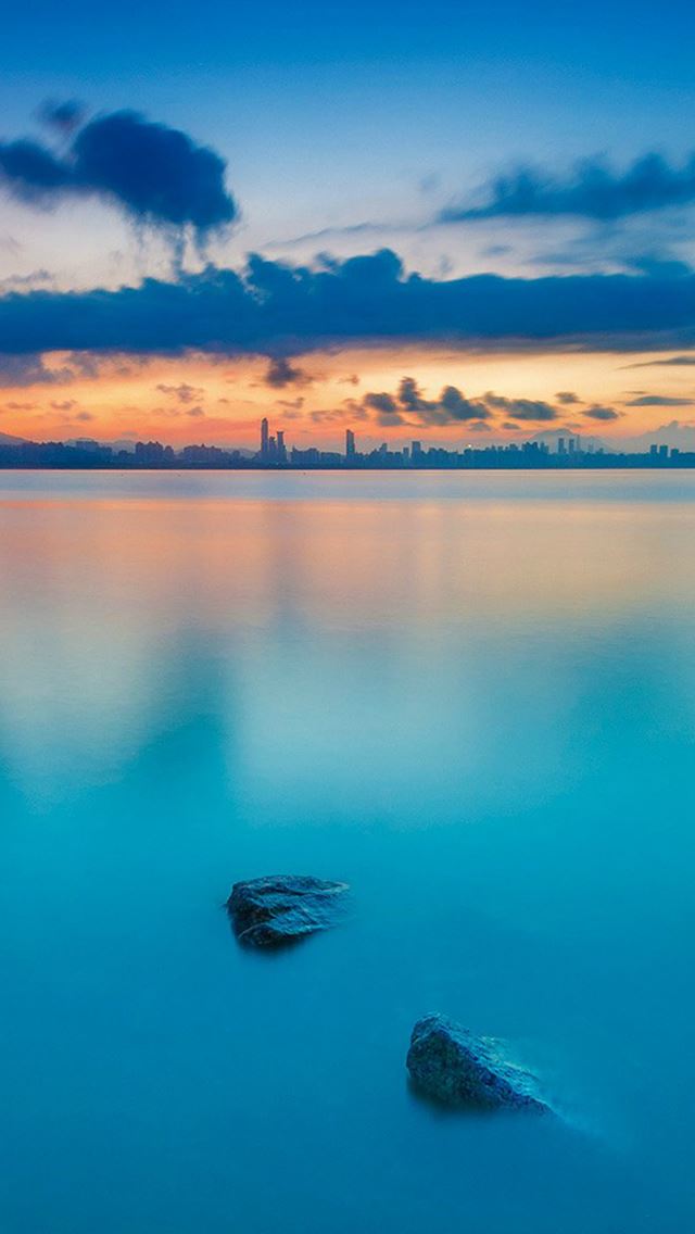 640x1136 City View River Lake Blue Sunset Nature - riverbank iPhone Wallpaper