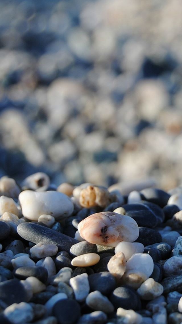 640x1136 Nature Seaside Beach Pebbles Bokeh - stone iPhone Wallpaper