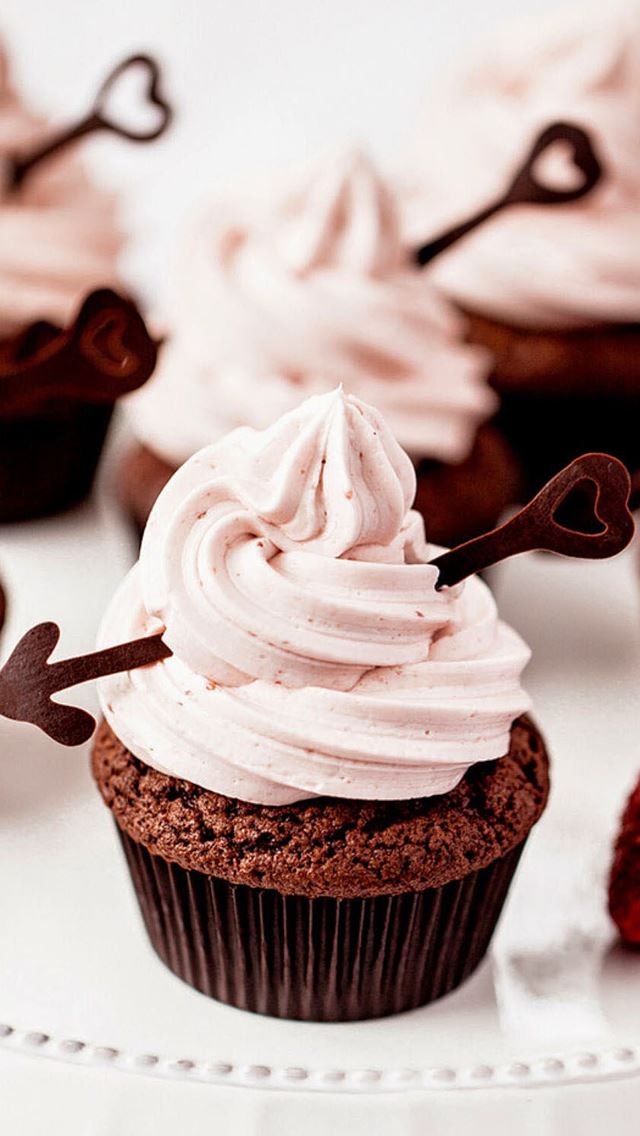 640x1136 Brownie Cake Cupid Arrow Topping - arrow iPhone Wallpaper