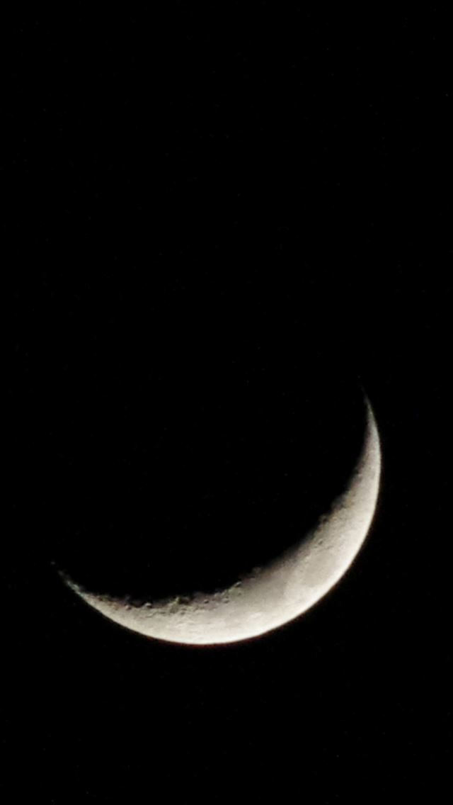 640x1136 Crescent Moon Dark Night - outer space iPhone Wallpaper