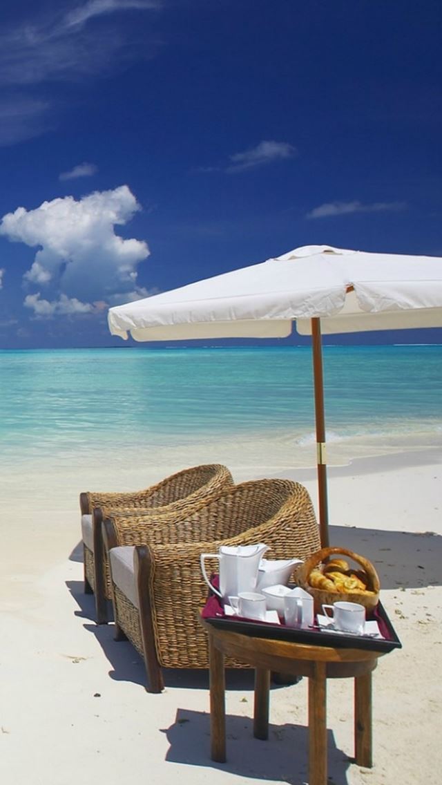 640x1136 Private Beach Breakfast - skyscape iPhone Wallpaper