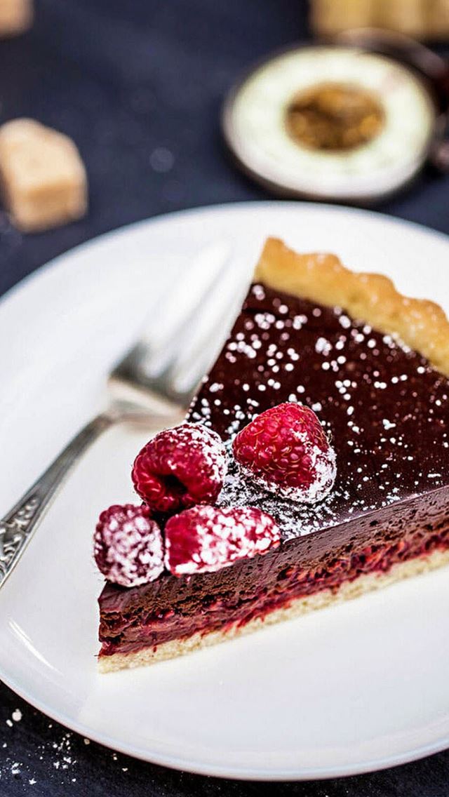 640x1136 Chocolate Raspberry Cake Desert - desert iPhone Wallpaper