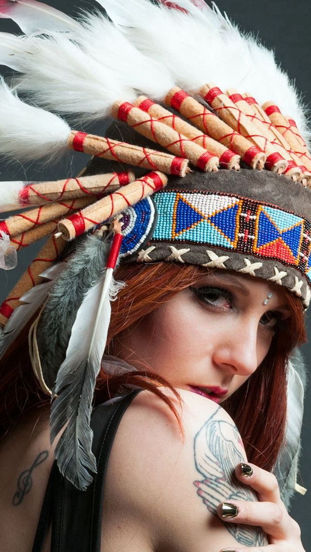 640x1136 Tribal Beauty Clothes - feather iPhone Wallpaper