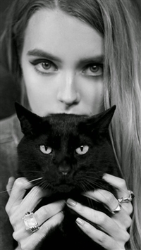Blonde Girl With Black Cat wallpaper