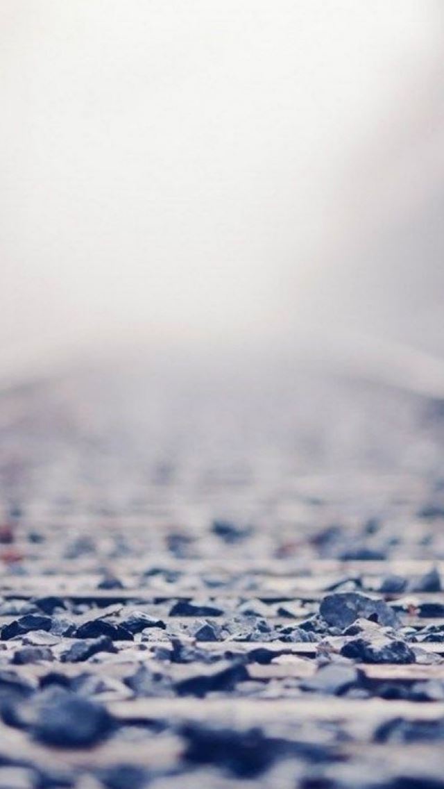 640x1136 Chaos Rock Railway Bokeh Blur - railway iPhone Wallpaper