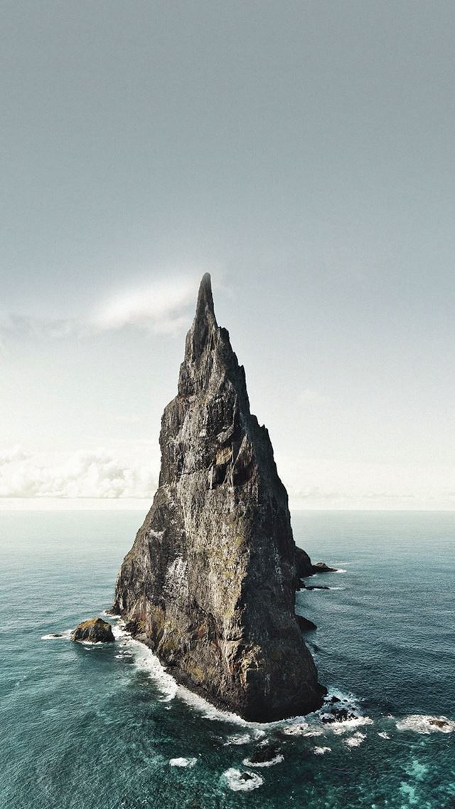 640x1136 Vast Ocean Rock Landscape - sea iPhone Wallpaper