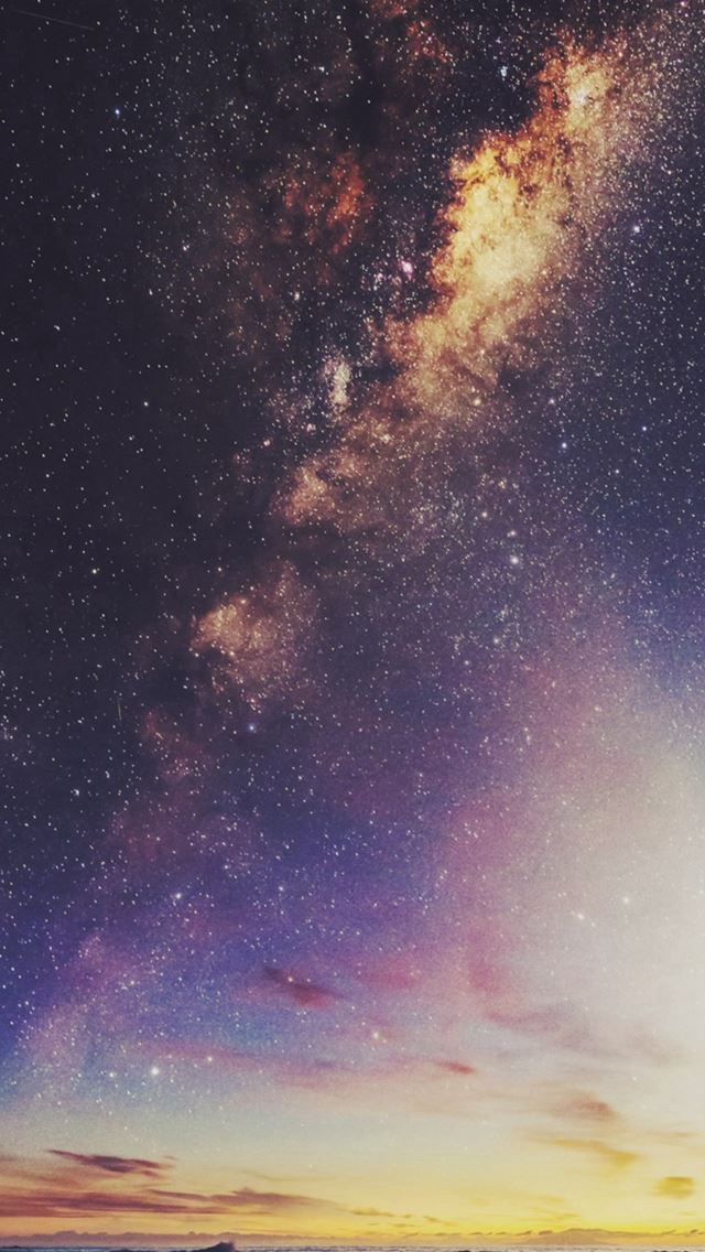 640x1136 The Cattle Hill Aurora Landscape - hill iPhone Wallpaper