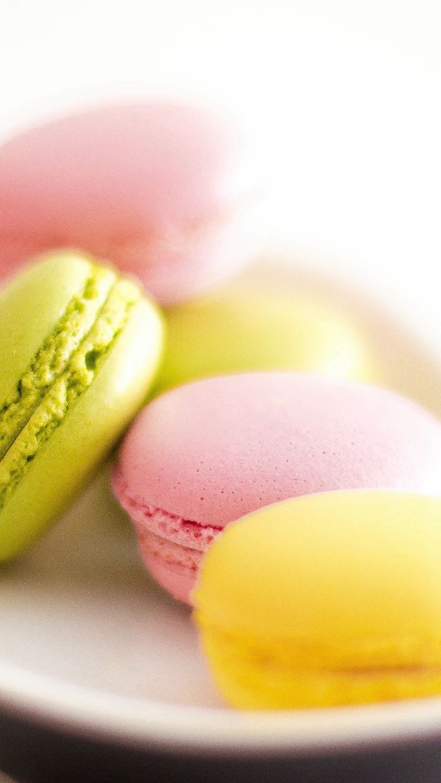 640x1136 Macaroon Food Cookie Dessert Eat Hungry - bokeh iPhone Wallpaper