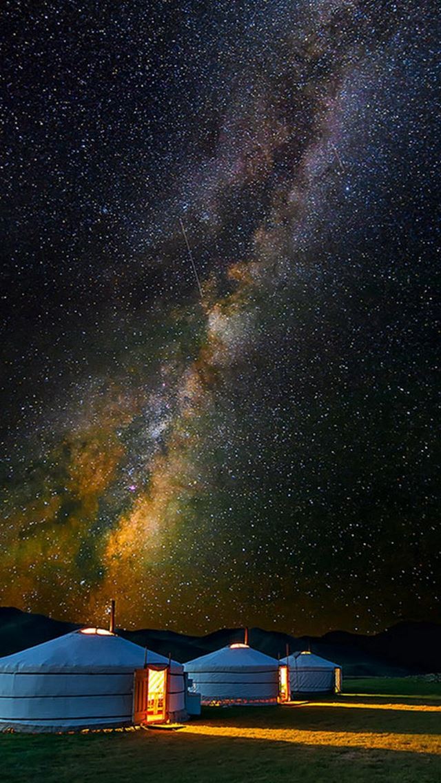 640x1136 Mongolian Yurt Camp Milky Way Stars - sky view iPhone Wallpaper