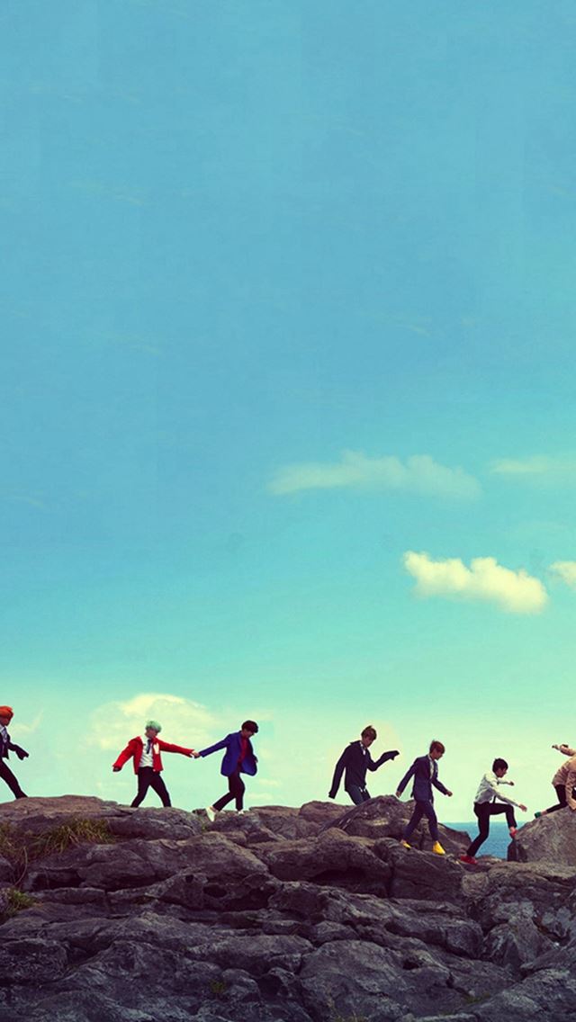 640x1136 Nature Mountain Hiking Sports Playing - team iPhone Wallpaper