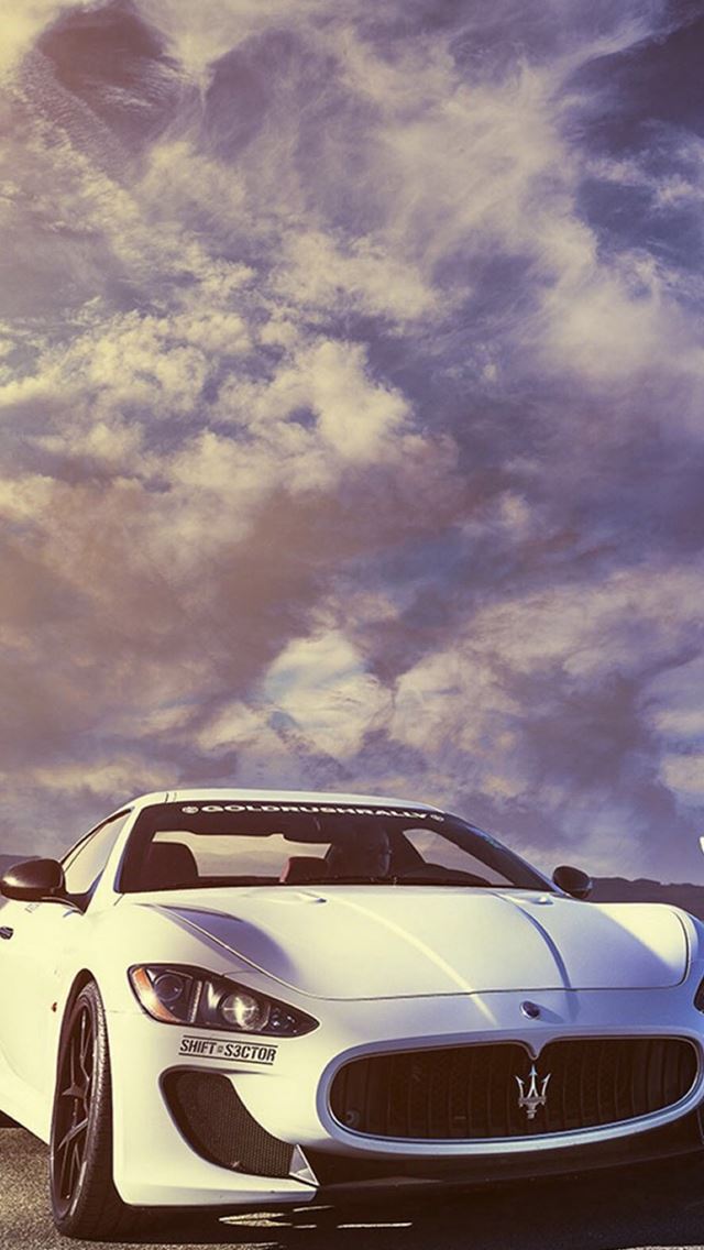 640x1136 Splendid Maserati Sports Car Sky View - super iPhone Wallpaper