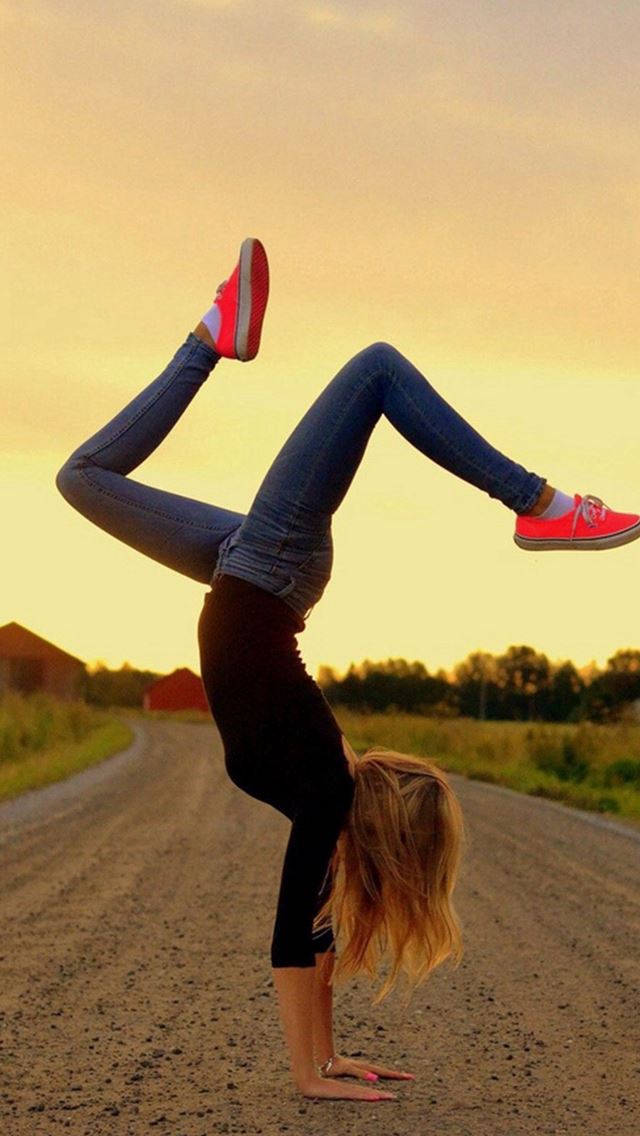 640x1136 Turn A Somersault Road Young Sports Girl -  iPhone Wallpaper