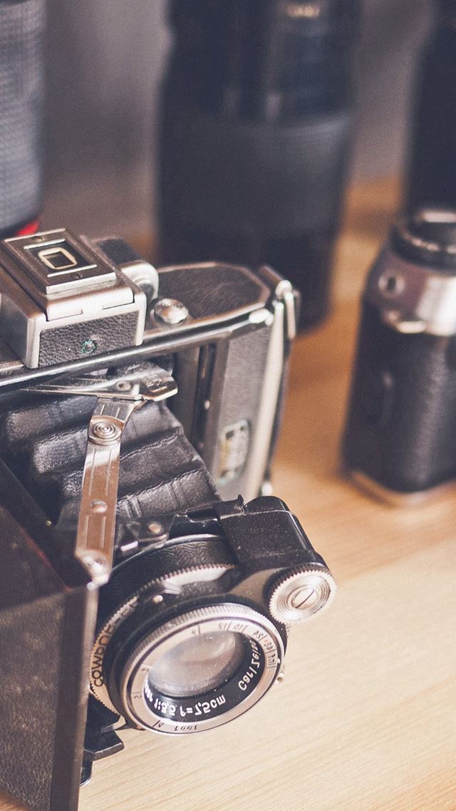 640x1136 Old Camera Photo Life White - camera iPhone Wallpaper