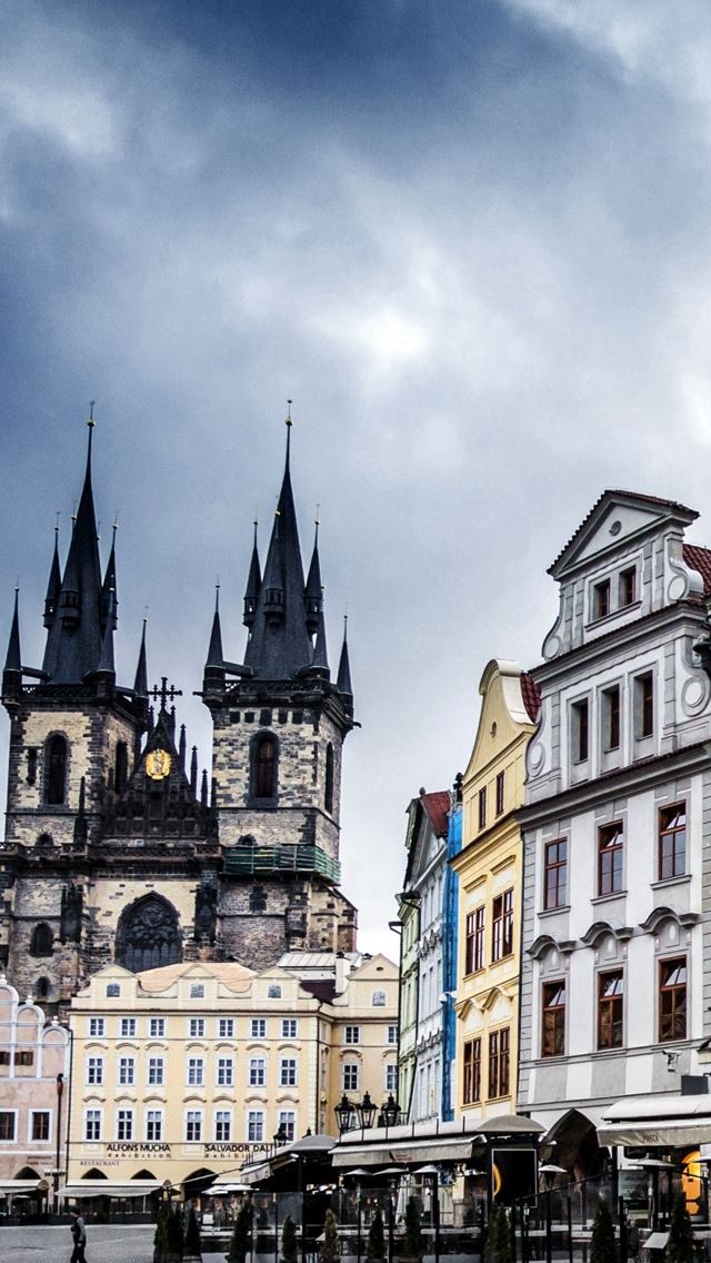 640x1136 Czech Republic Prague Street Building Evening - view iPhone Wallpaper