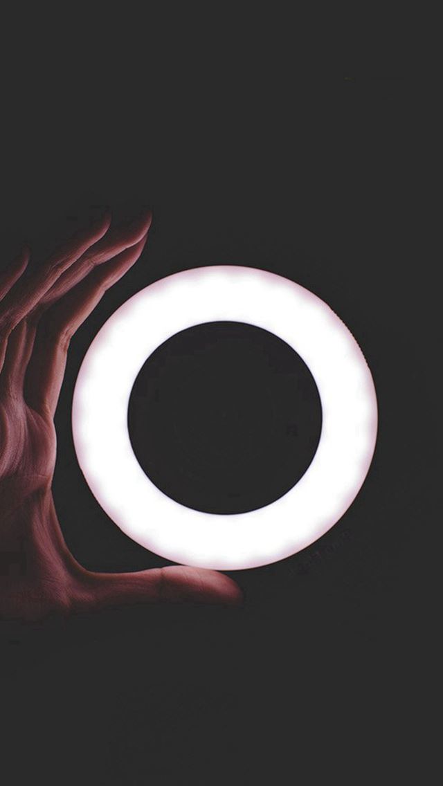 640x1136 Circle Hand Dark Ring Simple Nature - ring iPhone Wallpaper