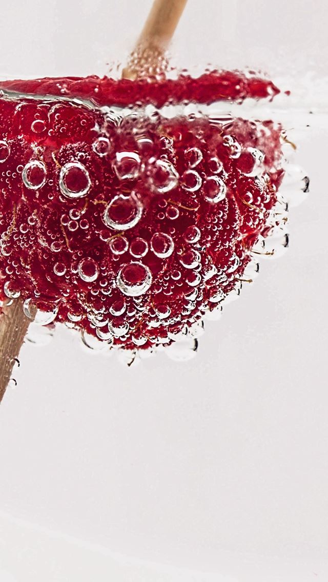 640x1136 Cocktail Drink Glass Water Food White Red - bubble iPhone Wallpaper