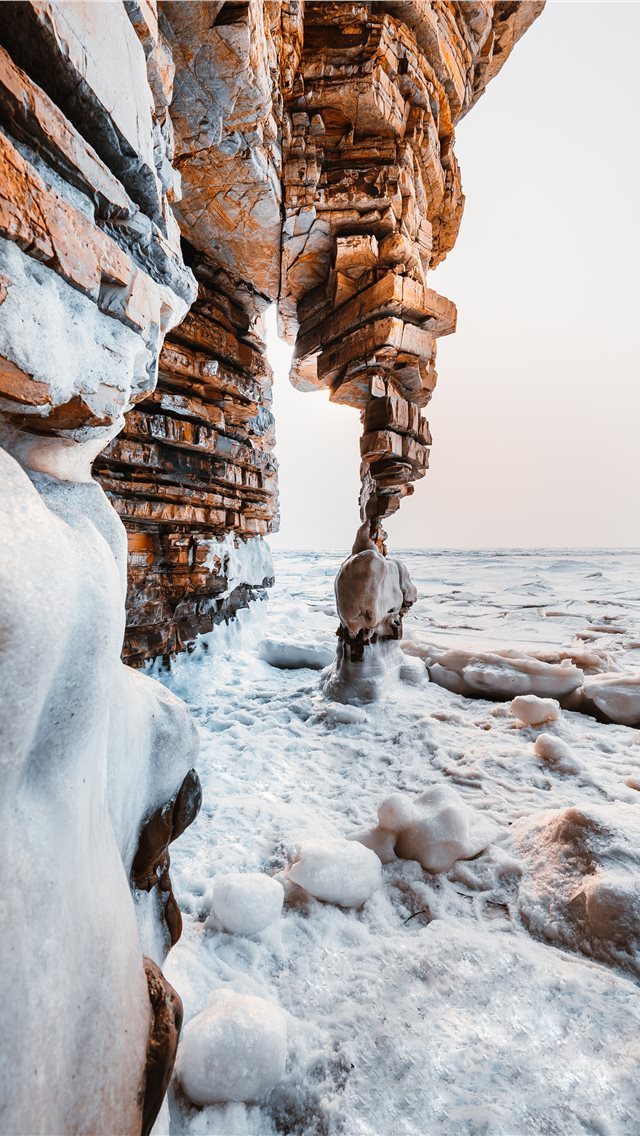 640x1136 rocks - ice iPhone Wallpaper