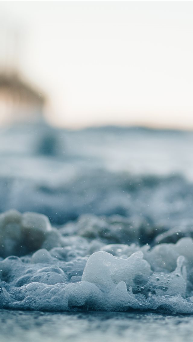 640x1136 6am Surfers Paradise - bubble iPhone Wallpaper