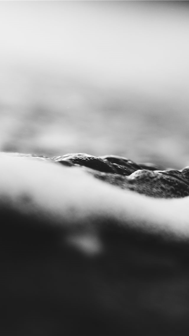 640x1136 Black Waters of Piha 2 - bubble iPhone Wallpaper