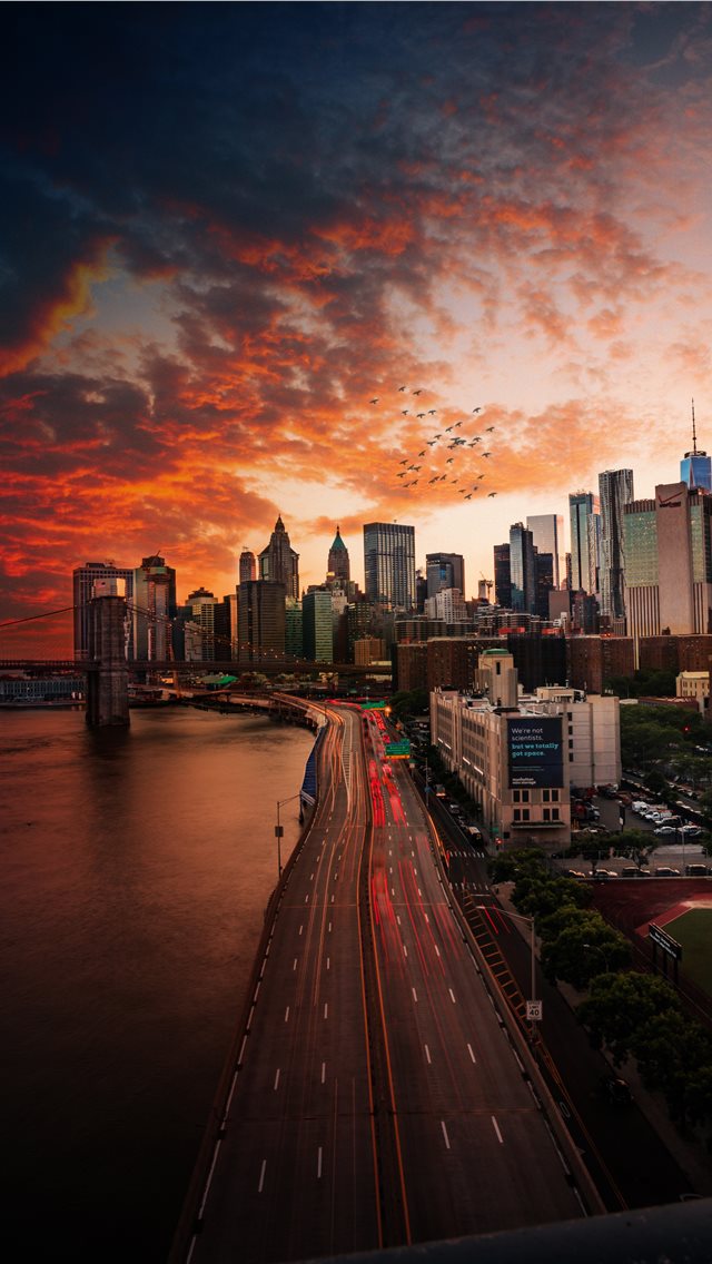 Sunset over Manhattan Bridge  iPhone wallpaper 
