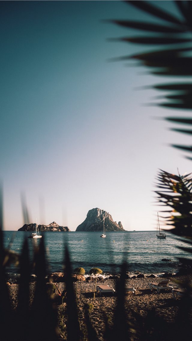 640x1136 Ibiza  Spain - boat iPhone Wallpaper