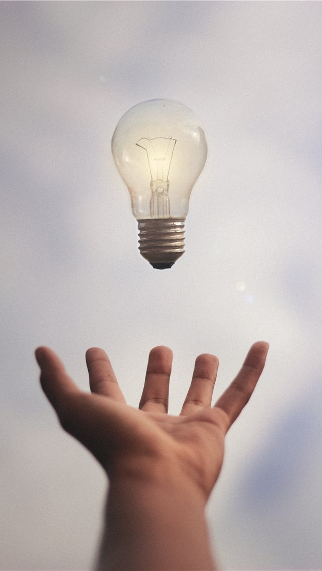 640x1136 Lamp Magic - hand iPhone Wallpaper