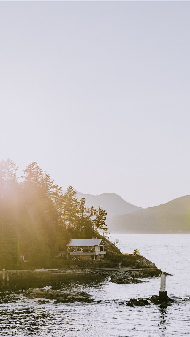 640x1136 cabin - lakeside iPhone Wallpaper