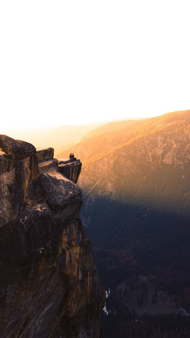 640x1136 Yosemite National Park  United States - couple iPhone Wallpaper