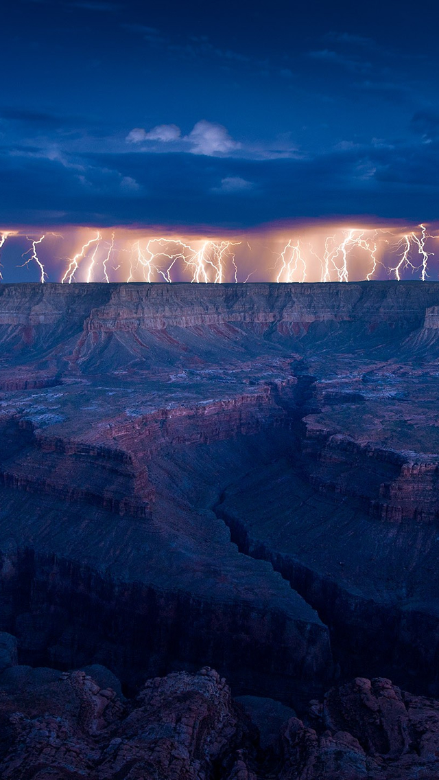 Grand Canyon Lightning iPhone wallpaper 