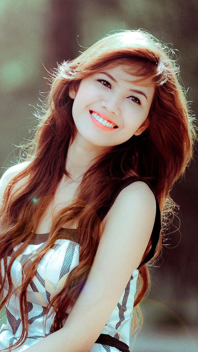 640x1136 Linh Giang -  iPhone Wallpaper