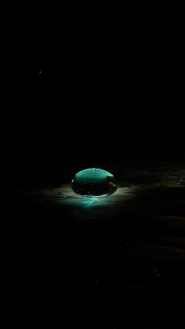 640x1136 Magic balls -  iPhone Wallpaper