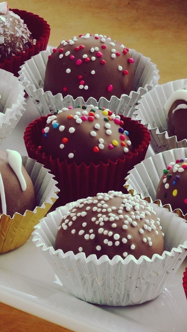 640x1136 Sweet Cakes -  iPhone Wallpaper