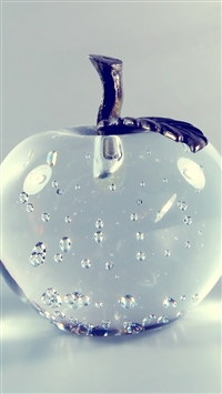 Glass Apple wallpaper