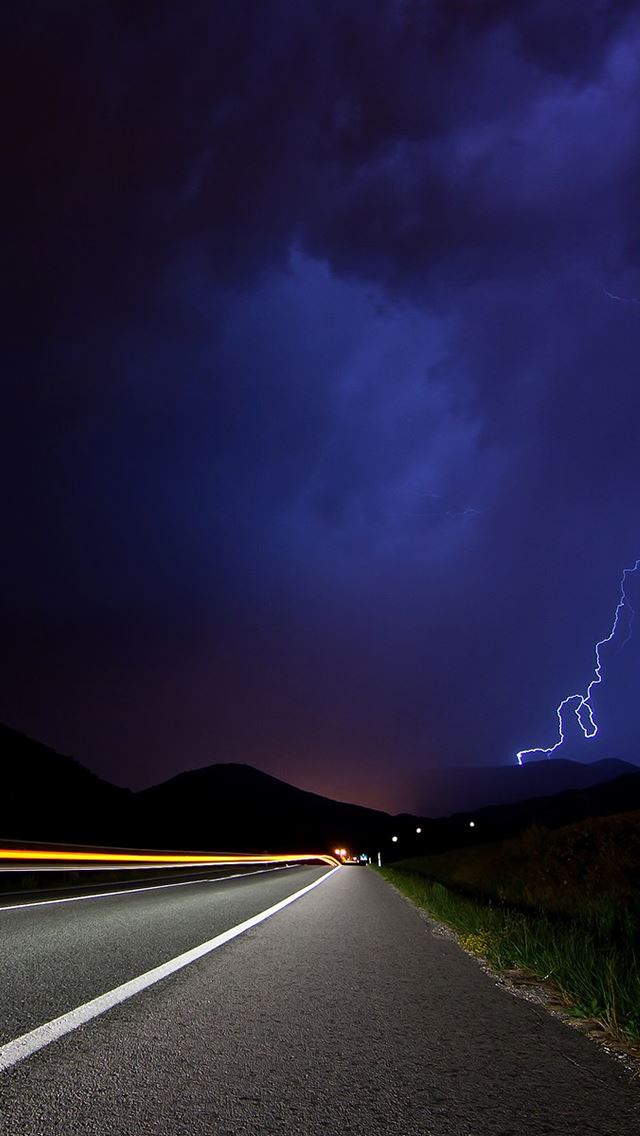 640x1136 Lightning Road - lightning iPhone Wallpaper