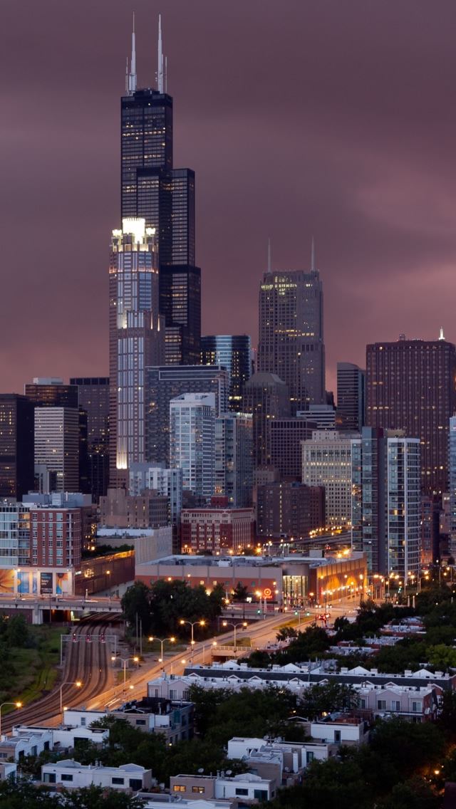 640x1136 Chicago At Night - tower iPhone Wallpaper