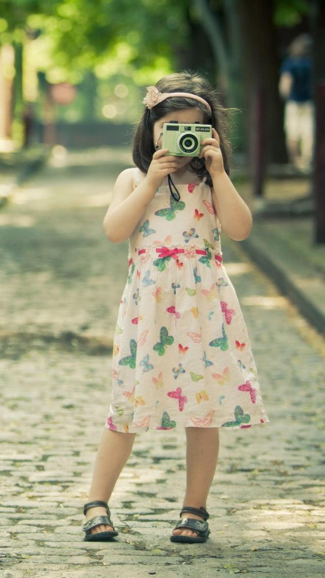 640x1136 Cute gril - purple iPhone Wallpaper