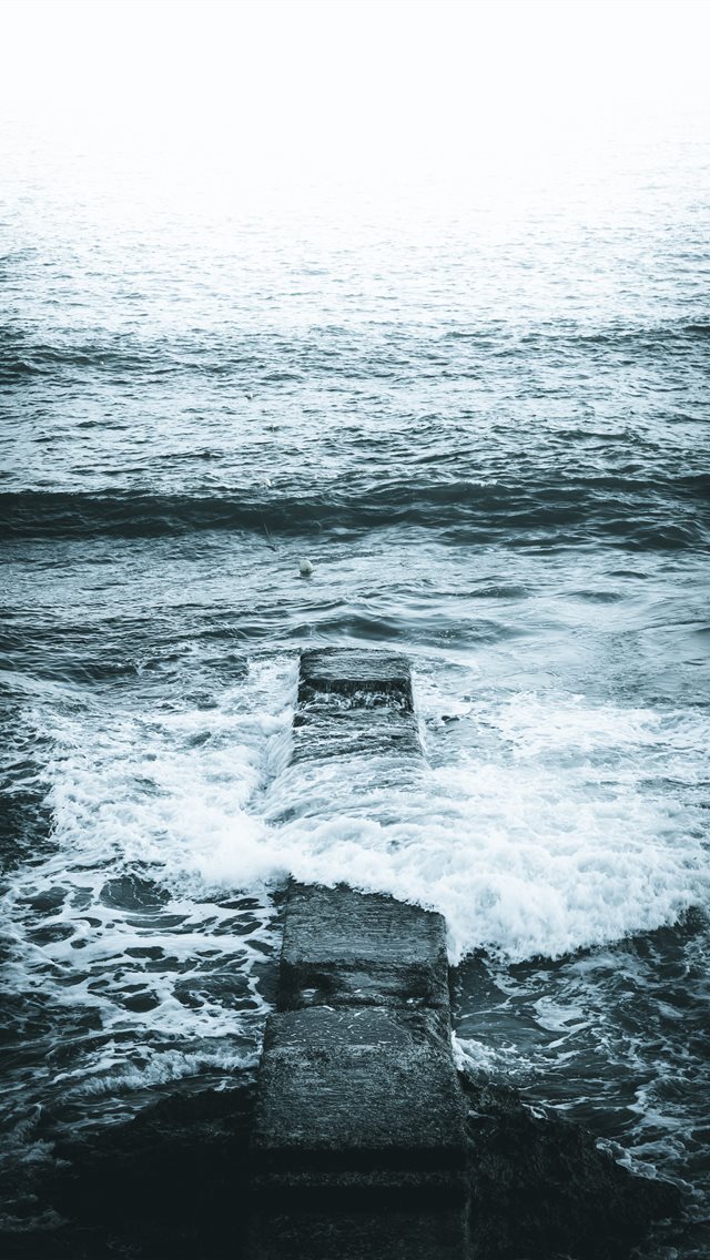 640x1136 Deep blue - spain iPhone Wallpaper