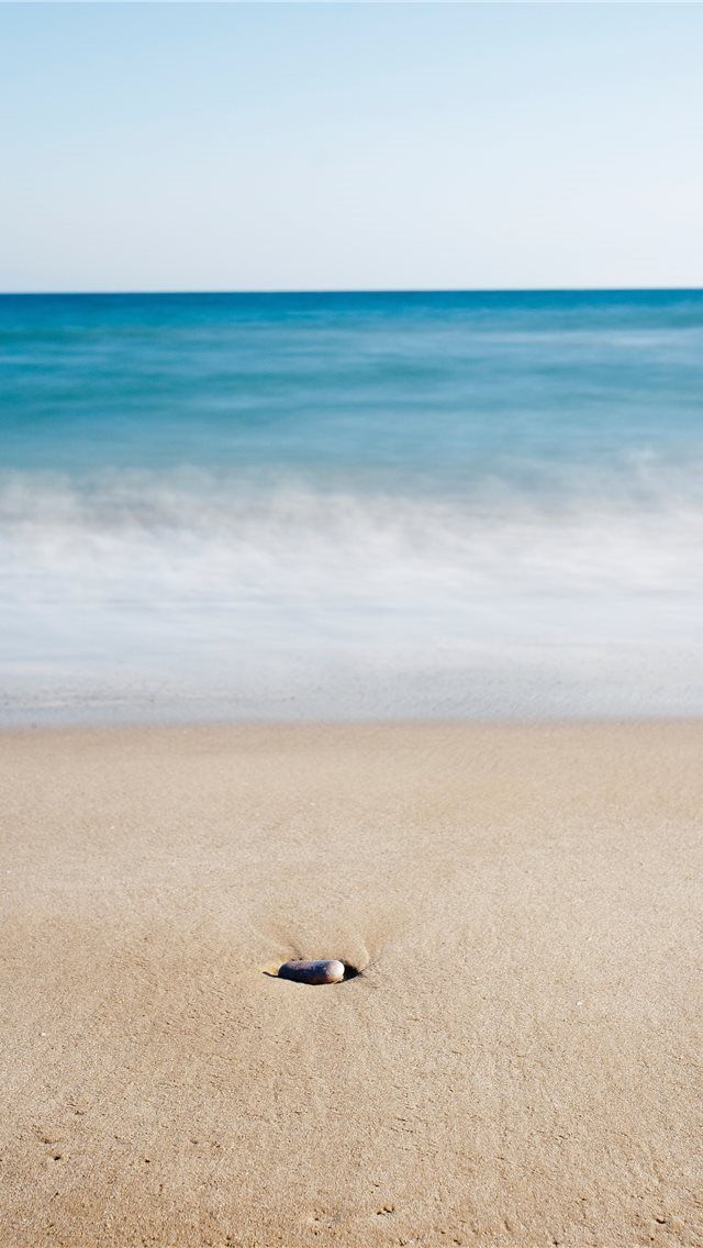 640x1136 Lonely stone - relax iPhone Wallpaper