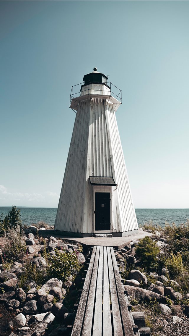 640x1136 A light in the dark - pier iPhone Wallpaper
