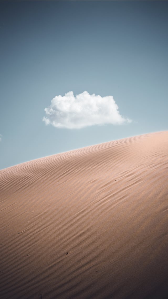 640x1136 Lonely cloud - desert iPhone Wallpaper