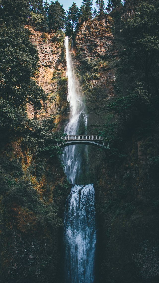 640x1136 Multnomah Falls - waterfall iPhone Wallpaper