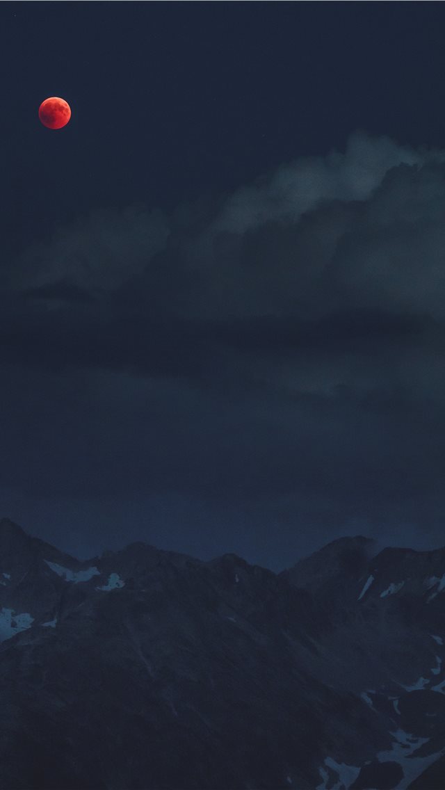 640x1136 Blood Moon over a Dark Mountain - vertical iPhone Wallpaper