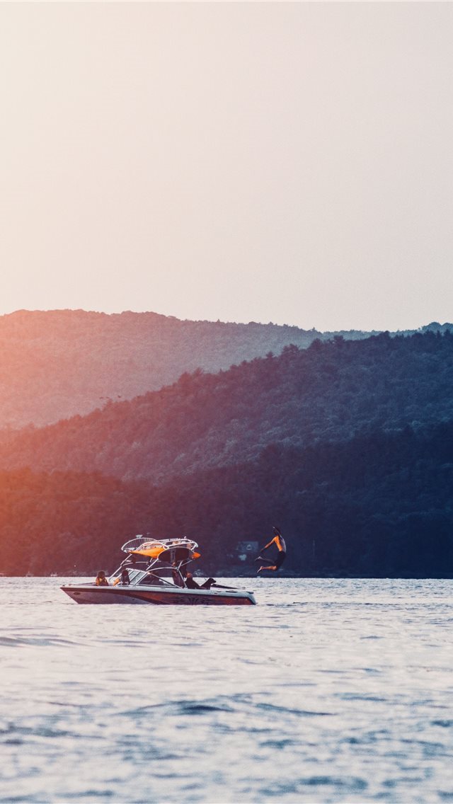 640x1136 Jumping into Summer -  iPhone Wallpaper