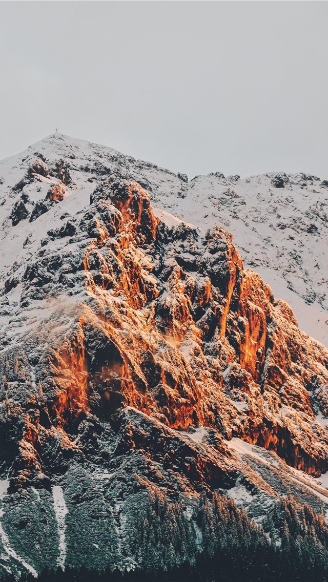 640x1136 Red rock - peak iPhone Wallpaper