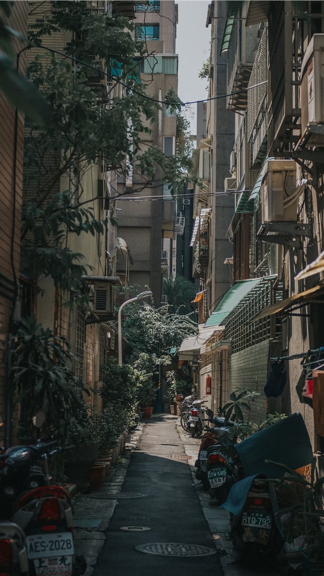 640x1136 Taipei Streets 04 - desktop iPhone Wallpaper